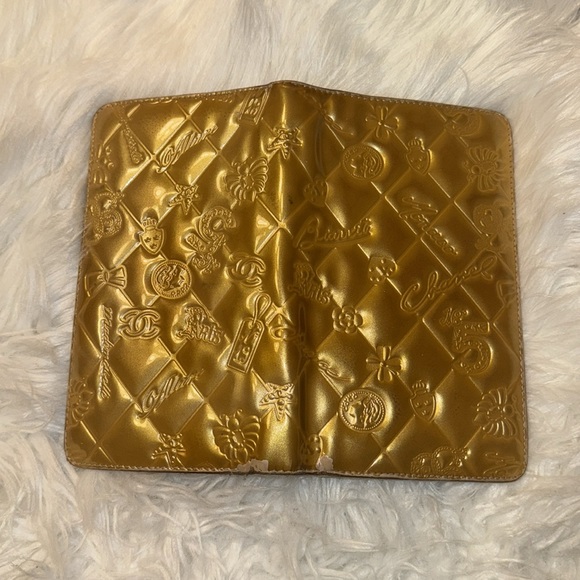 CHANEL Gold Leather Embossed Lucky Symbols L Yen Wallet GUC - Picture 9 of 9